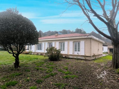 /international/fr/pieusse-languedoc-roussillon-310107025338/
