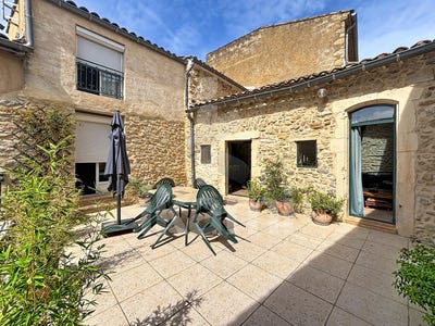 /international/fr/laudun-l-ardoise-languedoc-roussillon-310119799174/