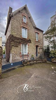 /international/fr/quimper-brittany-310106079795/