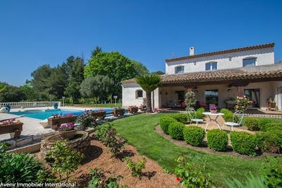 /international/fr/biot-provence-alpes-cote-d-azur-310101410747/?lang=en