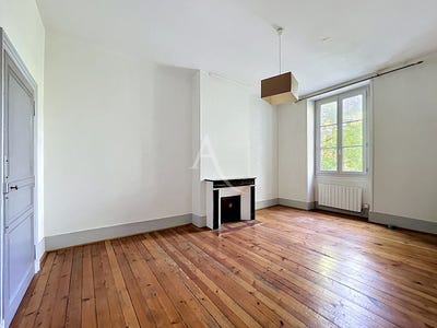 /international/fr/angers-pays-de-la-loire-310108400993/