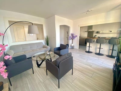 /international/fr/toulon-provence-alpes-cote-d-azur-310108453545/