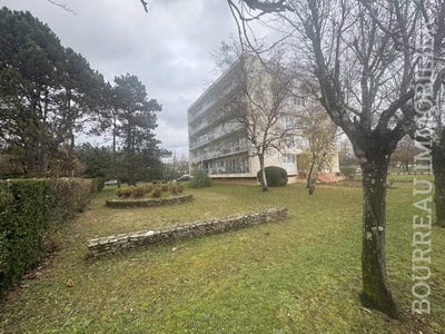 /international/fr/joigny-burgundy-310103793130/