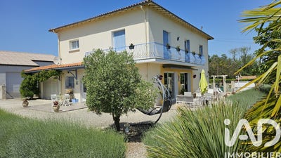 /international/fr/meursac-charente-310102963448/