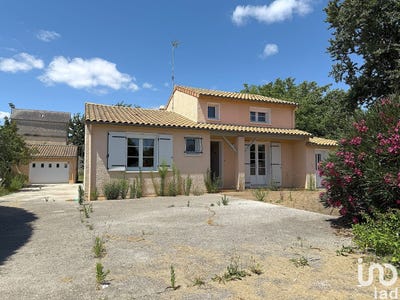 /international/fr/fontenay-le-comte-pays-de-la-loire-310100557126/