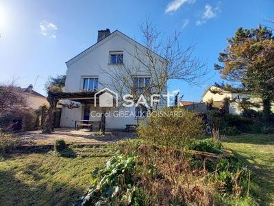 /international/fr/chateaudun-centre-val-de-loire-310106197096/