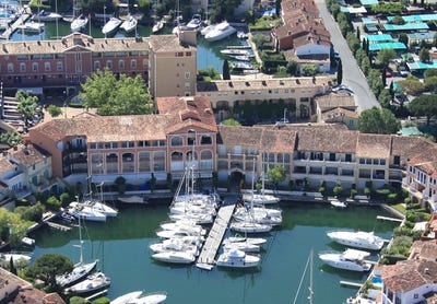 /international/fr/grimaud-provence-alpes-cote-d-azur-310108996230/