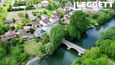 /international/fr/bonnes-charente-310107671789/?lang=th