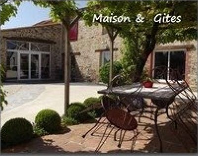 /international/fr/essarts-en-bocage-pays-de-la-loire-120097556922/?lang=en