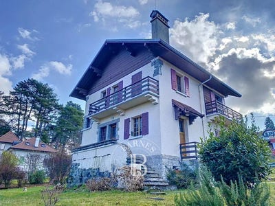 /international/fr/evian-les-bains-rhone-310097724957/