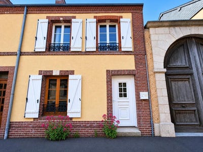 /international/fr/la-bazoche-gouet-centre-val-de-loire-310108699228/