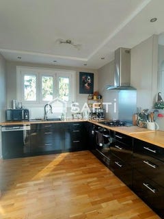 /international/fr/bourgueil-centre-val-de-loire-310106138982/