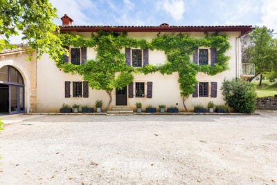 /international/fr/saint-antonin-noble-val-midi-pyrenees-310099361390/?lang=zh-tw