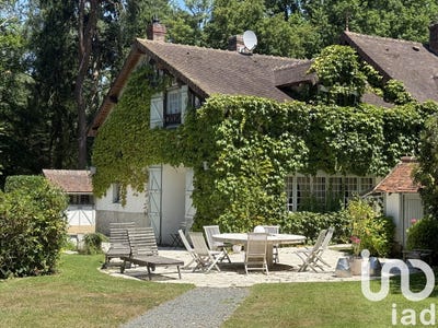 /international/fr/la-haye-du-theil-upper-normandy-310096793616/?lang=en