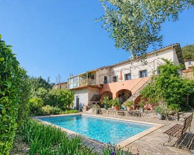 /international/fr/mons-languedoc-roussillon-310108526224/