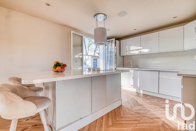 /international/fr/claye-souilly-ile-de-france-310098105972/