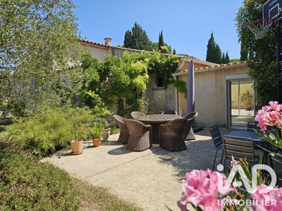 /international/fr/calvisson-languedoc-roussillon-310109090482/?lang=it