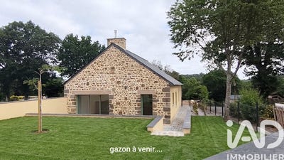 /international/fr/saint-christophe-de-valains-brittany-310108600839/