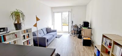 /international/fr/blois-centre-val-de-loire-310098905650/