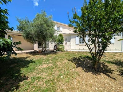 /international/fr/cognac-charente-310100543387/