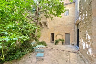 /international/fr/uzes-languedoc-roussillon-310100960078/?lang=zh-tw