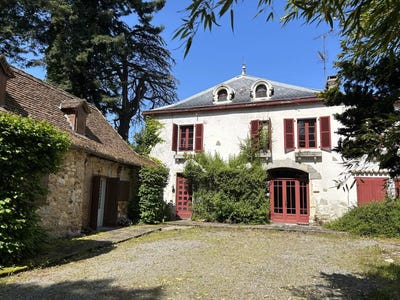 /international/fr/salies-de-bearn-aquitaine-120085792725/