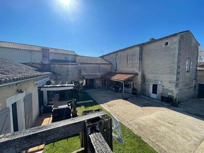 /international/fr/vibrac-charente-310107274033/