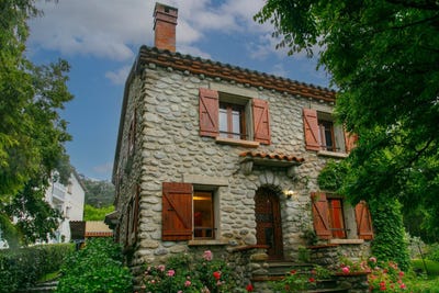 /international/fr/prats-de-mollo-la-preste-languedoc-roussillon-310108871042/
