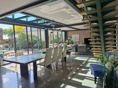 /international/fr/villeneuve-les-avignon-languedoc-roussillon-310110115109/