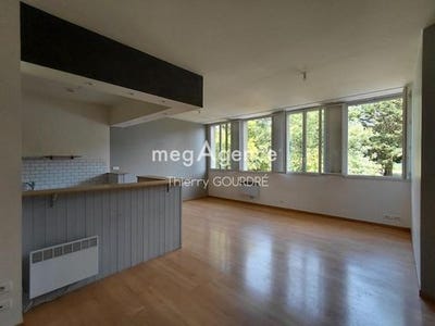 /international/fr/pleurtuit-brittany-310108405304/