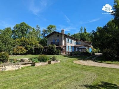 /international/fr/la-bastide-de-serou-midi-pyrenees-310101671090/