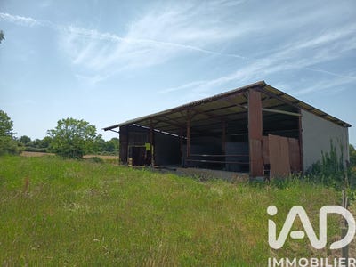 /international/fr/essarts-en-bocage-pays-de-la-loire-310108261363/