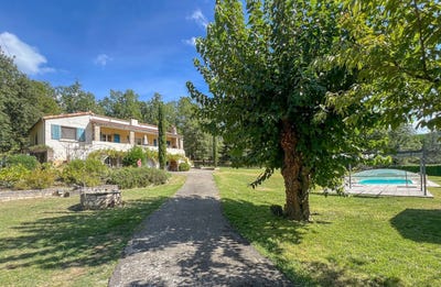 /international/fr/barjac-languedoc-roussillon-310120010171/