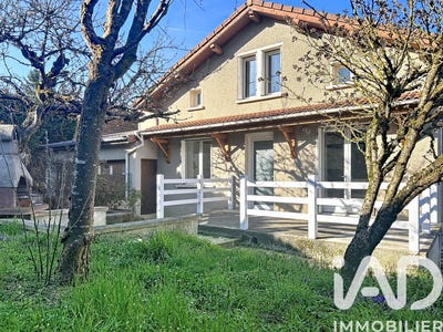/international/fr/bas-en-basset-auvergne-310108306157/