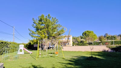 /international/fr/barjac-languedoc-roussillon-120096572752/