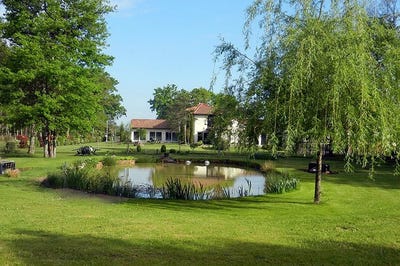 /international/fr/bourg-du-bost-aquitaine-310103666421/