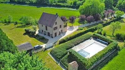 /international/fr/puy-l-eveque-midi-pyrenees-310108183533/