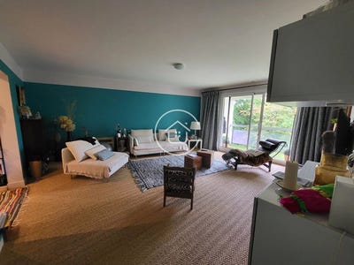 /international/fr/blois-centre-val-de-loire-310108733115/