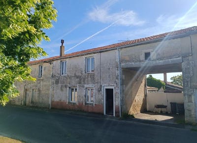 /international/fr/ruffec-centre-val-de-loire-310108037301/