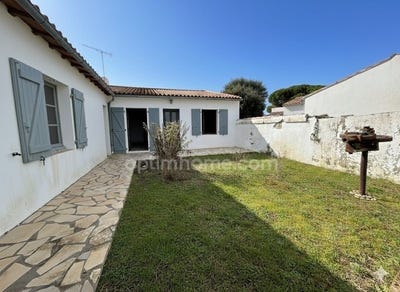 /international/fr/sainte-marie-de-re-charente-310107979773/