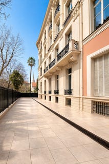 /international/fr/nice-provence-alpes-cote-d-azur-310106858840/