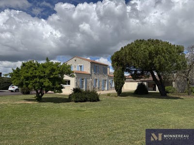 /international/fr/medis-charente-310100444405/?lang=en