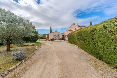 /international/fr/mazan-provence-alpes-cote-d-azur-310108997334/