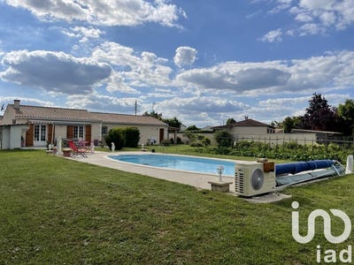 /international/fr/chateaubernard-charente-310100787921/