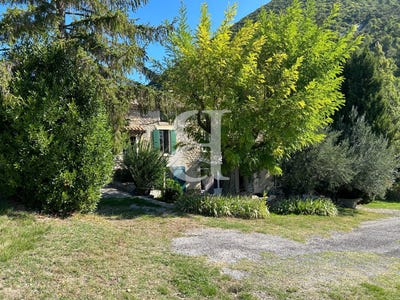/international/fr/nyons-rhone-310108790671/