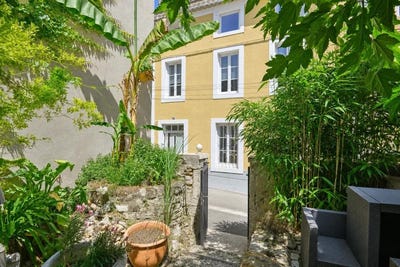 /international/fr/pont-saint-esprit-languedoc-roussillon-310108596130/