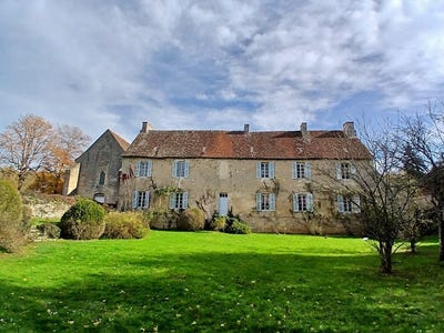 /international/fr/la-chatre-centre-val-de-loire-310105074281/