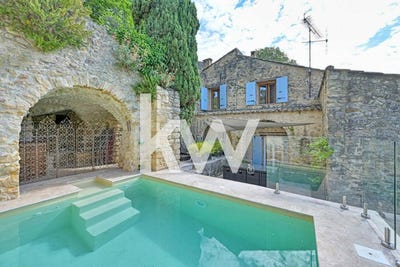 /international/fr/la-roque-sur-ceze-languedoc-roussillon-310101188417/
