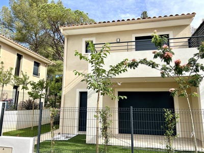 /international/fr/cavalaire-sur-mer-provence-alpes-cote-d-azur-310101230385/?lang=it