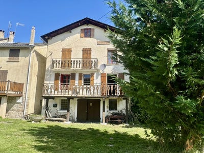 /international/fr/querigut-midi-pyrenees-310101357167/?lang=pt